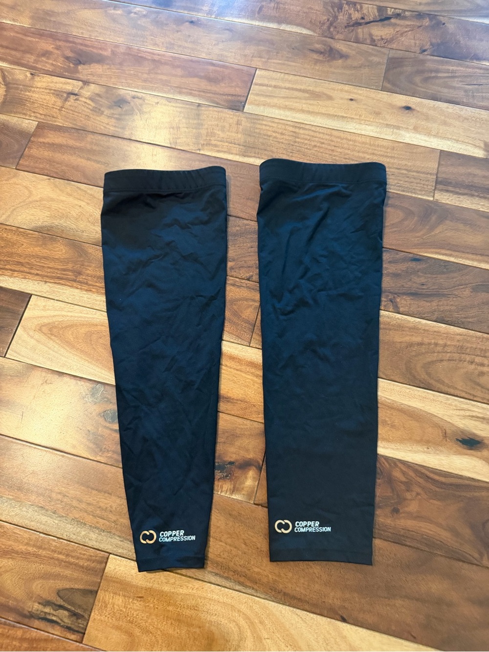 Lot of 2 Men's Black Compression leg Sleeves